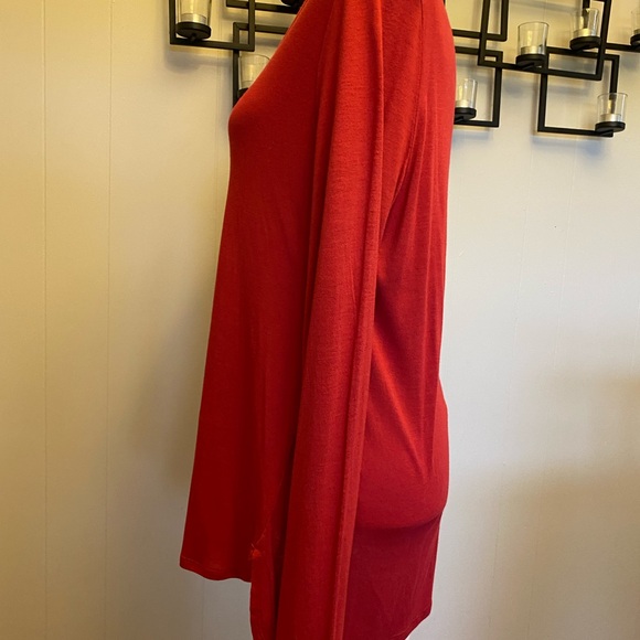 Red Tribal long sleeve top - Picture 3 of 9